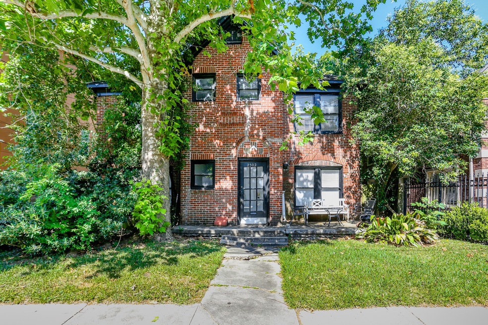2502 Driscoll St unit 3, Houston, TX 77019 - photo 1