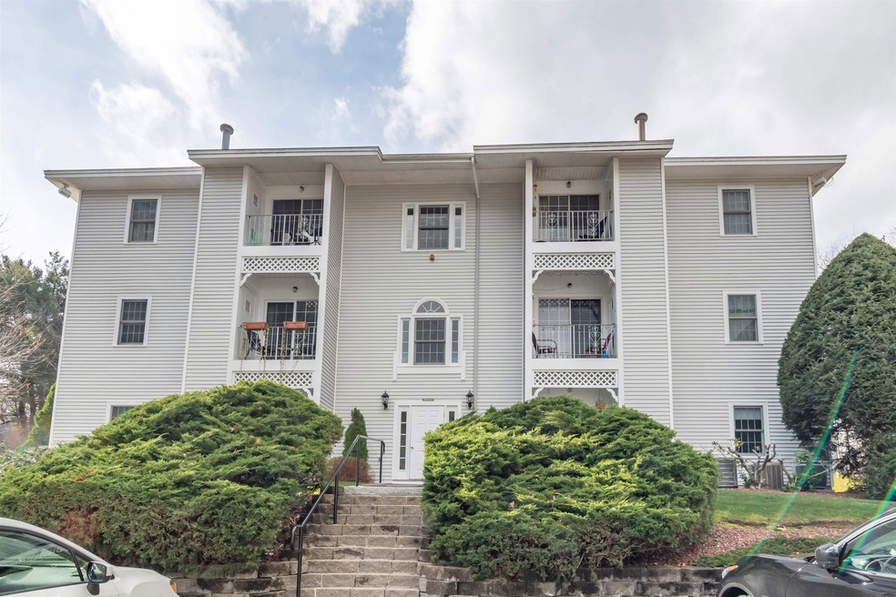 Stoney Creek Condominiums unit 35, Milford, NH 03055 - photo 1