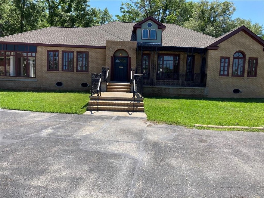 2998 Pontchartrain Dr, Slidell, LA 70458 - photo 1