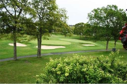 566 White Cliff Dr, Plymouth, MA 02360 - photo 1