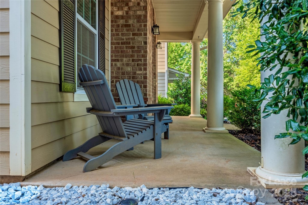 2316 Double Oaks Rd, Charlotte, NC 28206 - photo 1