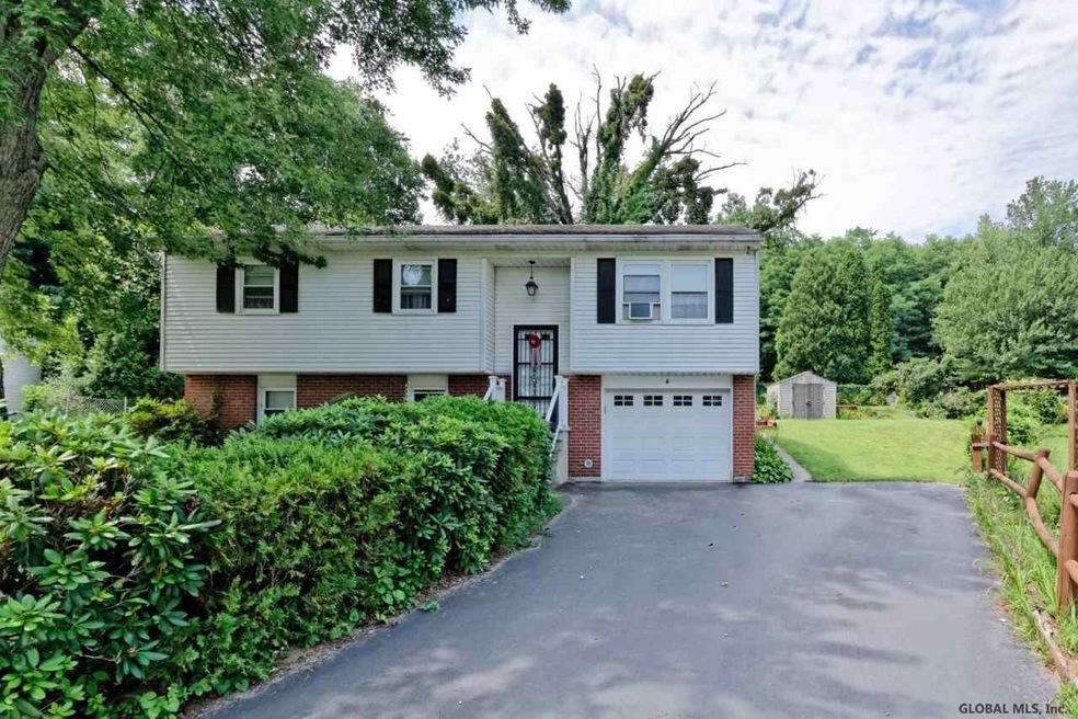 4 Celeste Dr, Rensselaer, NY 12144 - photo 1