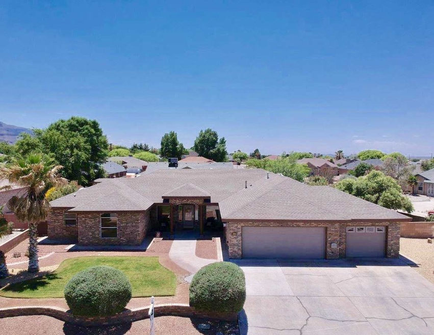 304 Camino Real, Alamogordo, NM 88310 - photo 1