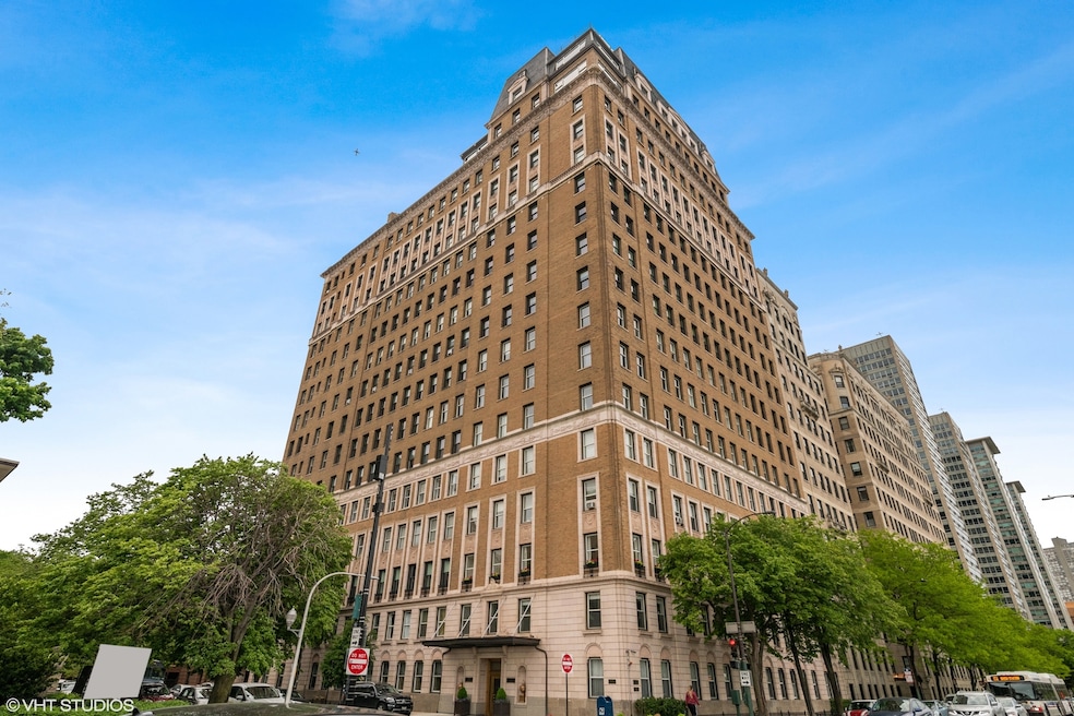 3500 N Lake Shore Dr unit 3C, Chicago, IL 60657 - photo 1