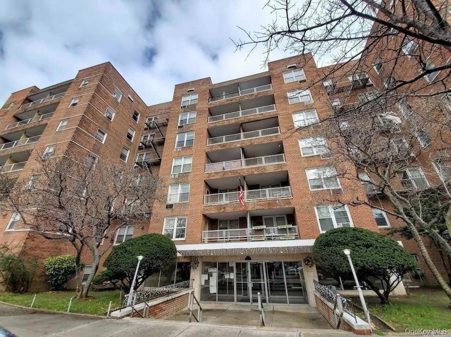 6011 Broadway unit 1M, Woodside, NY 11377 - photo 1