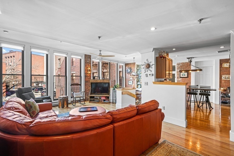 120 Fulton St unit 2D, Boston, MA 02109 - photo 1