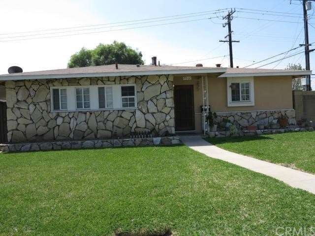 Front view of property