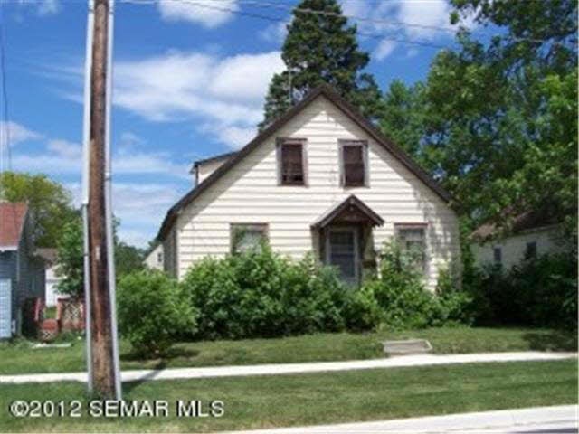 1102 1102 10th-Avenue-sw, Austin, MN 55912 - photo 1