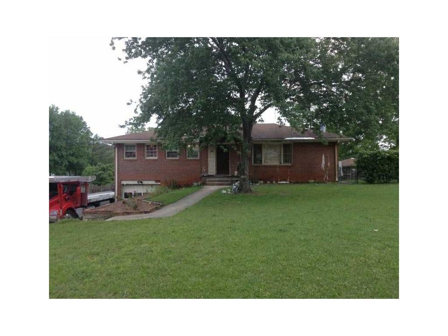 426 Dixie Lee Ln, Stone Mountain, GA 30083 - photo 1