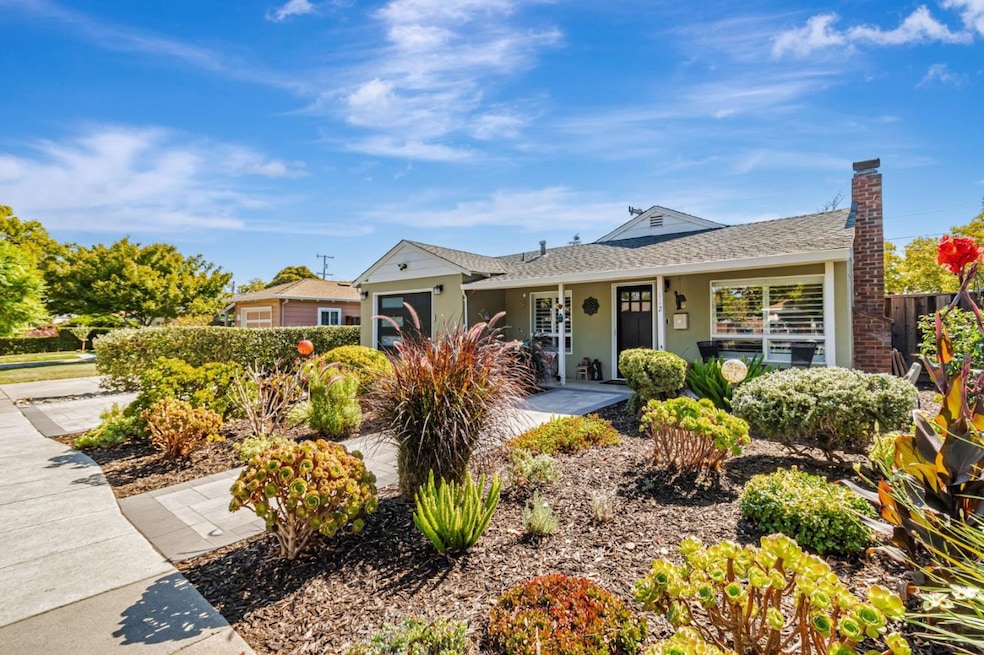 Pending $1,725,000 • Co-Listing Agent