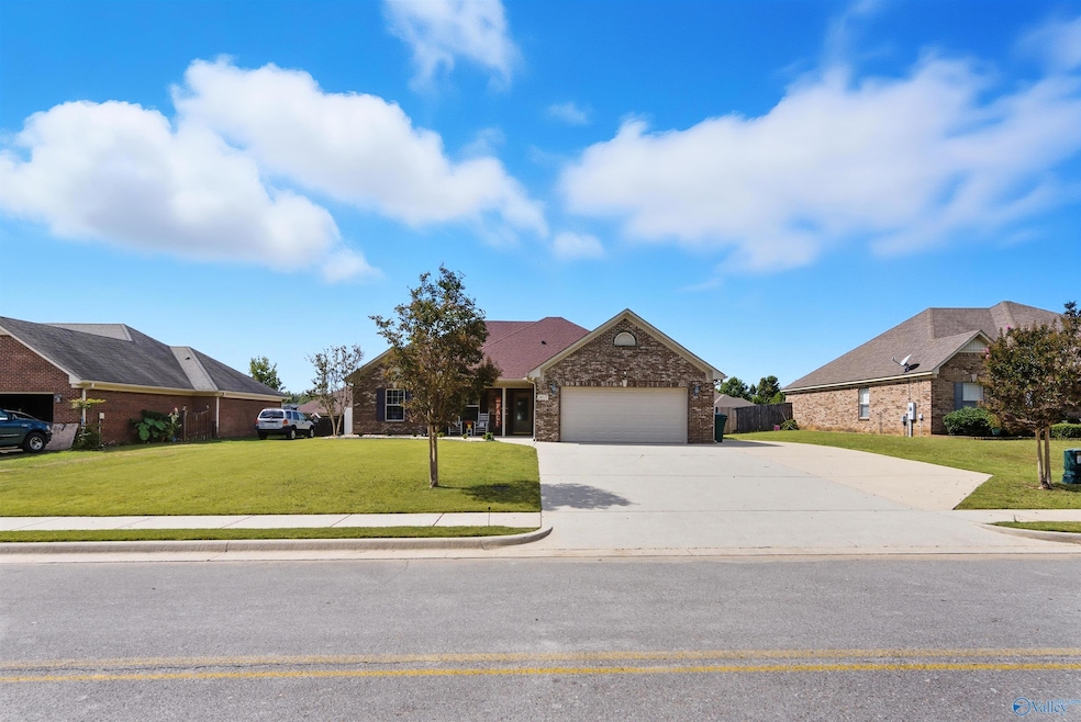 29327 Amy Cir, Ardmore, AL 35739 - photo 1