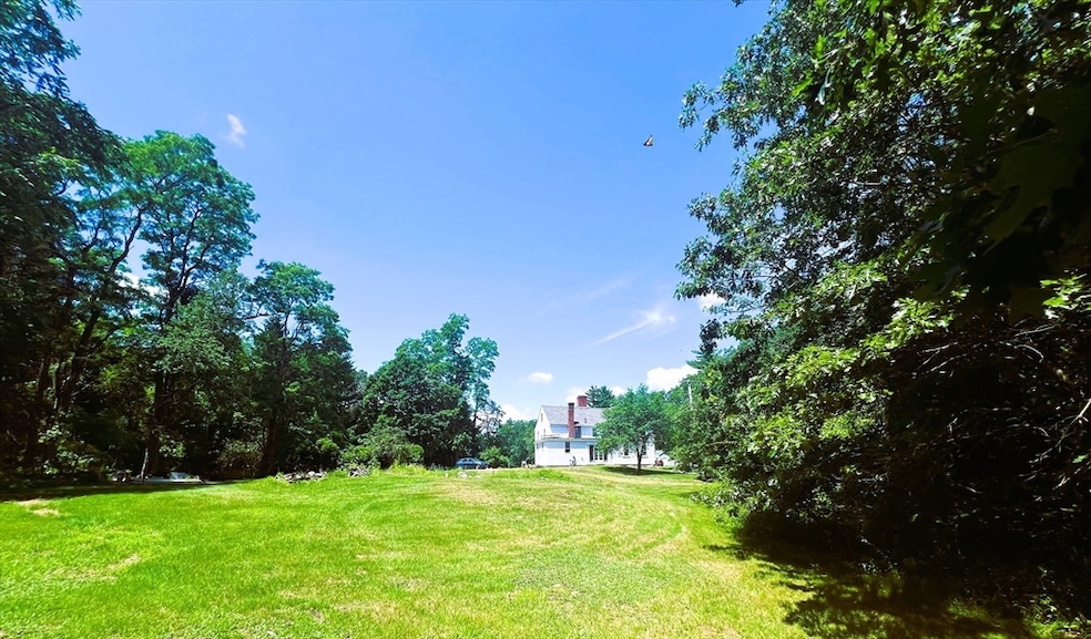 41 Amesbury Rd, Newton, NH 03858 - photo 1