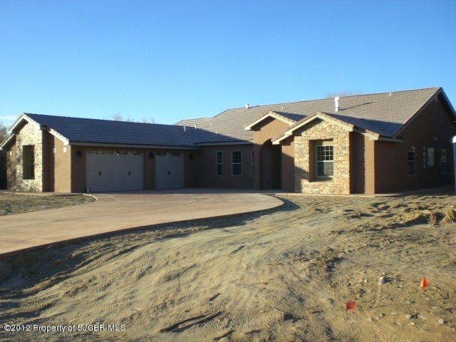 3921 Rancho de Animas Dr, Farmington, NM 87402 - photo 1