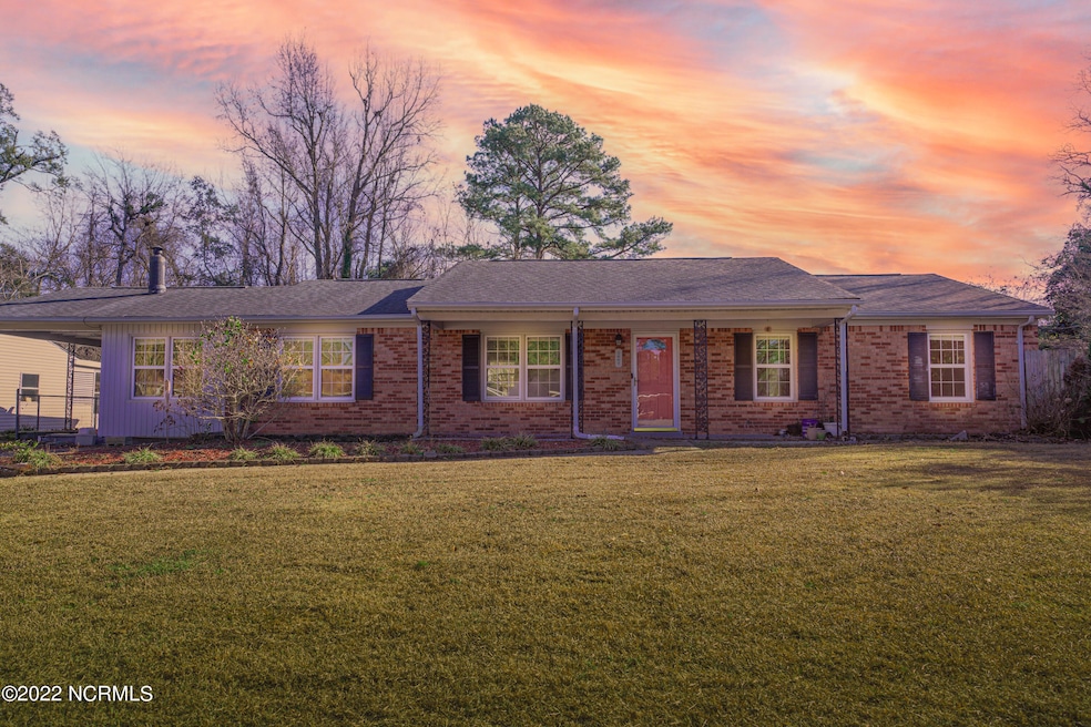 3002 Country Club Rd, Jacksonville, NC 28546 - photo 1