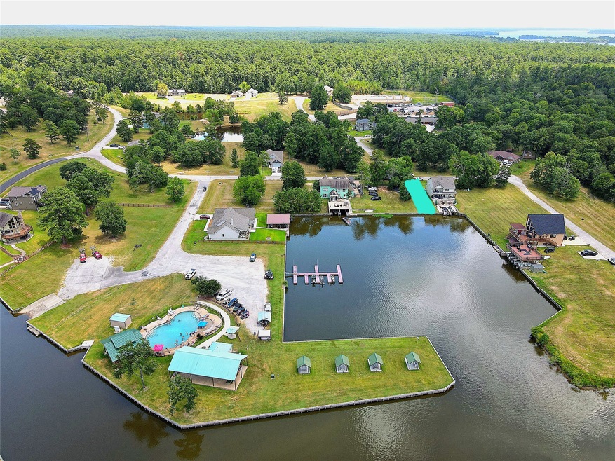 168 N Forest Dr, Huntsville, TX 77340 - photo 1