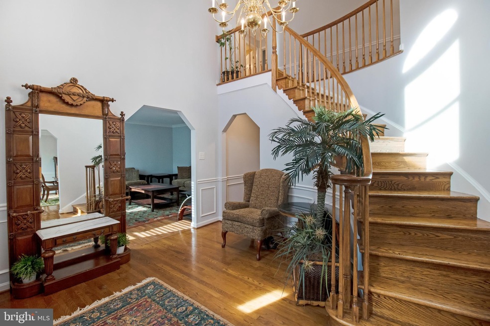 11513 Evelake Ct, Gaithersburg, MD 20878 - photo 1