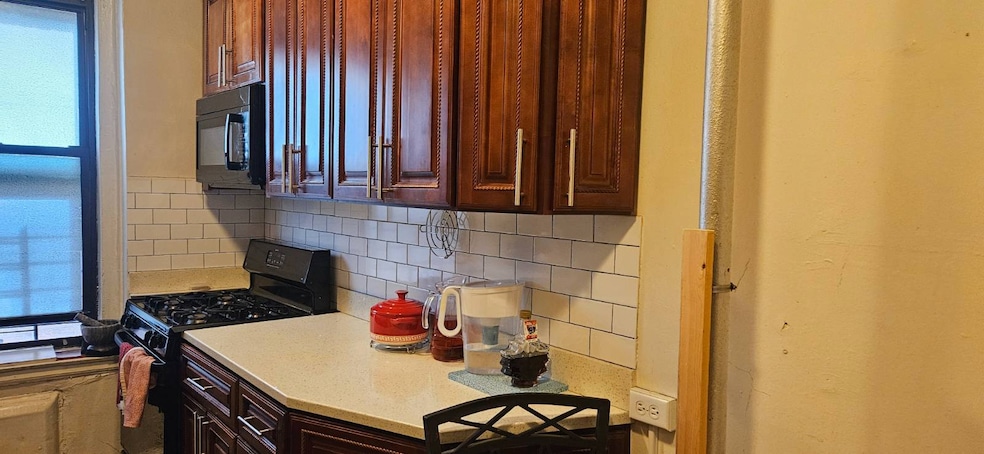 Windsor Equities Owners unit 4A, Jackson Heights, NY 11372 - photo 1