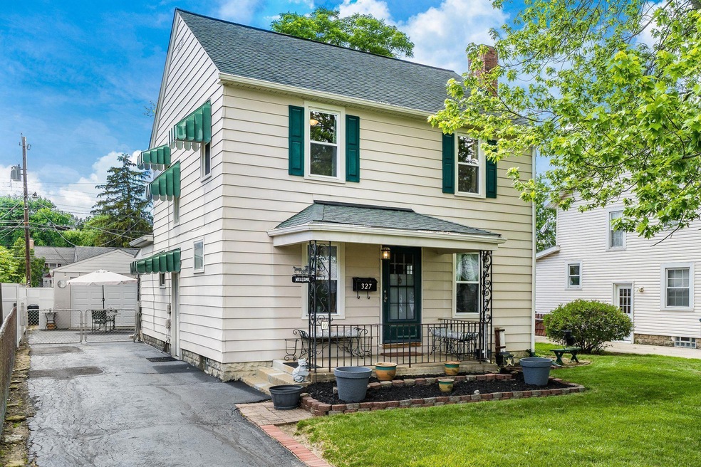 327 Demorest Rd
