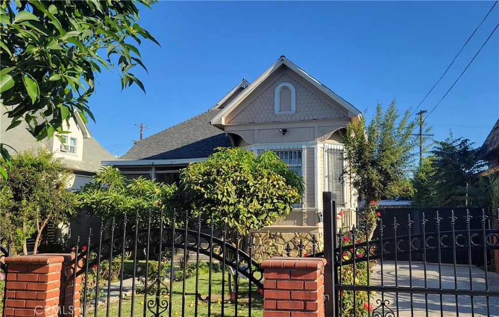 207 E 25th St, Los Angeles, CA 90011 - photo 1