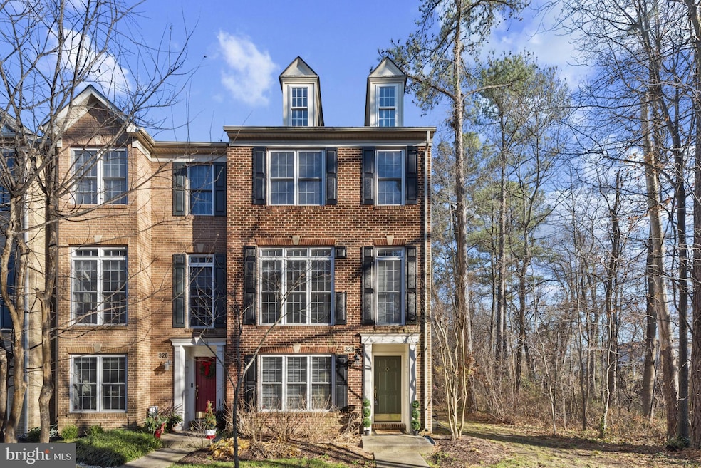 328 Bulwark Aly, Annapolis, MD 21401 - photo 1