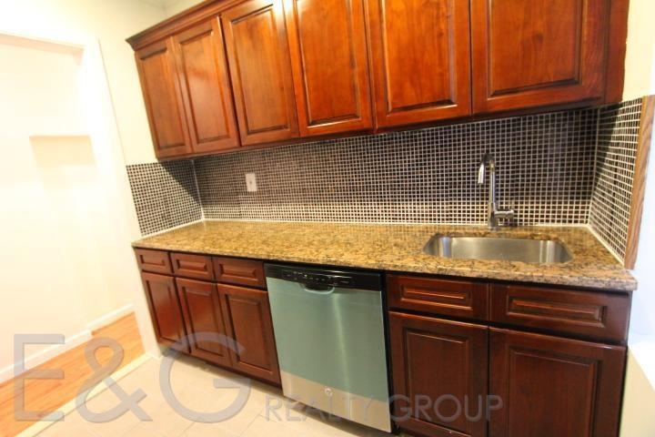 1526 Saint Nicholas Ave unit 34, New York, NY 10033 - photo 1