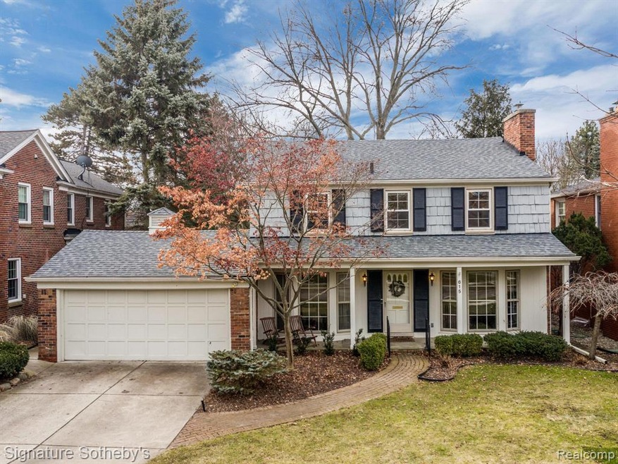 615 University Place