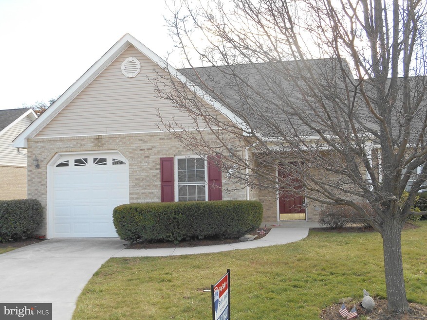 227 Lynn Dr, Stephens City, VA 22655 - photo 1