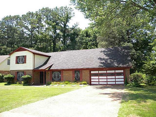 Great curb appeal, very nice neighborhood, need TLC.