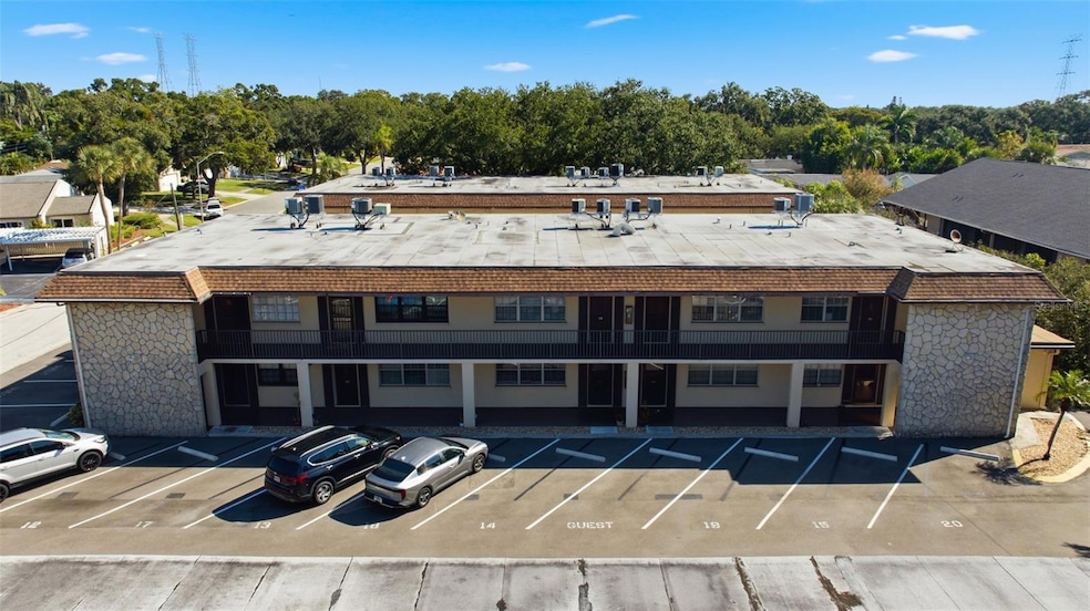 1320 Moreland Dr unit 12, Clearwater, FL 33764 - photo 1