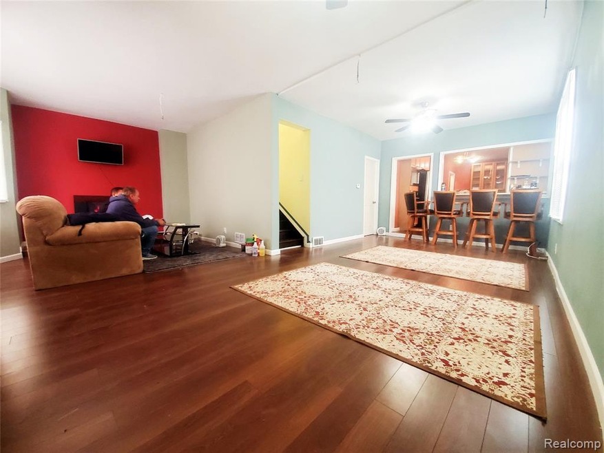 11428 Saint Aubin St, HamtraMcK, MI 48212 - photo 1