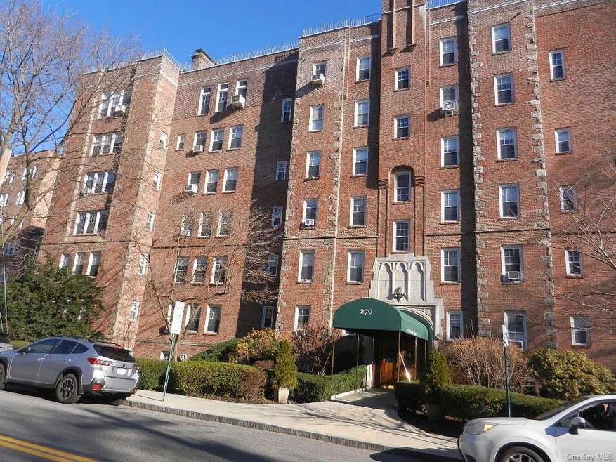 270 Bronxville Rd unit B3, Bronxville, NY 10708 - photo 1