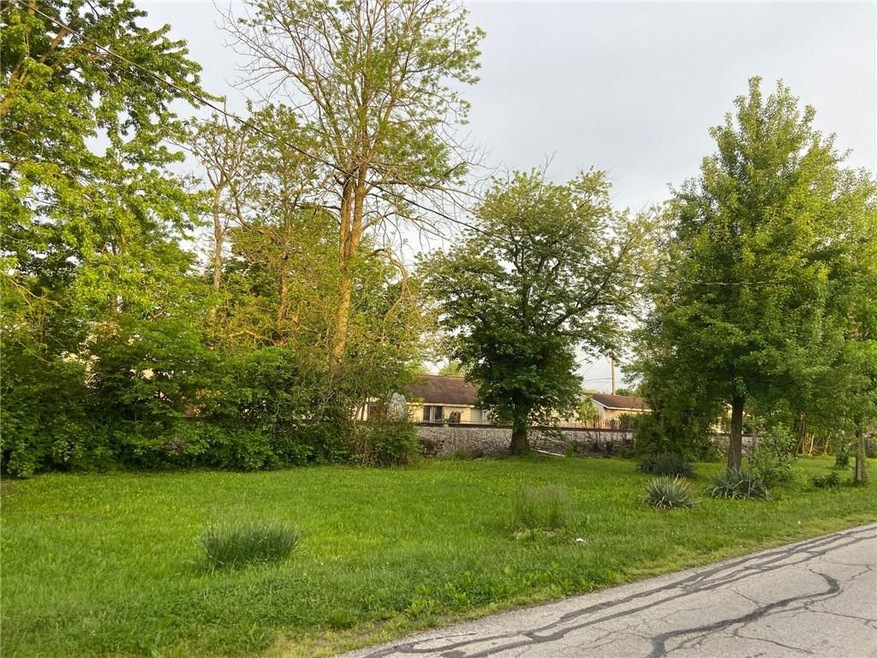 934 Johnson Ave, Franklin, IN 46131 - photo 1