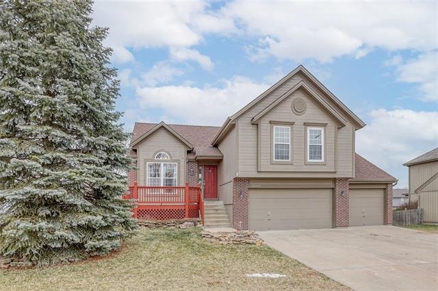 20410 W 220th St, Spring Hill, KS 66083 - photo 1