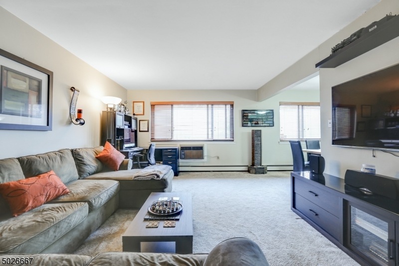 401 Us Highway 22 unit C, North Plainfield, NJ 07060 - photo 1