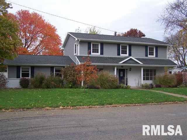 300 Rhoads Ave, Lincoln, IL 62656 - photo 1