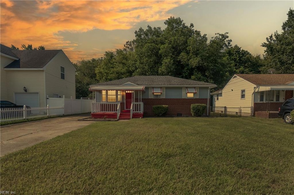 Welcome to 2517 Dexter Street E!