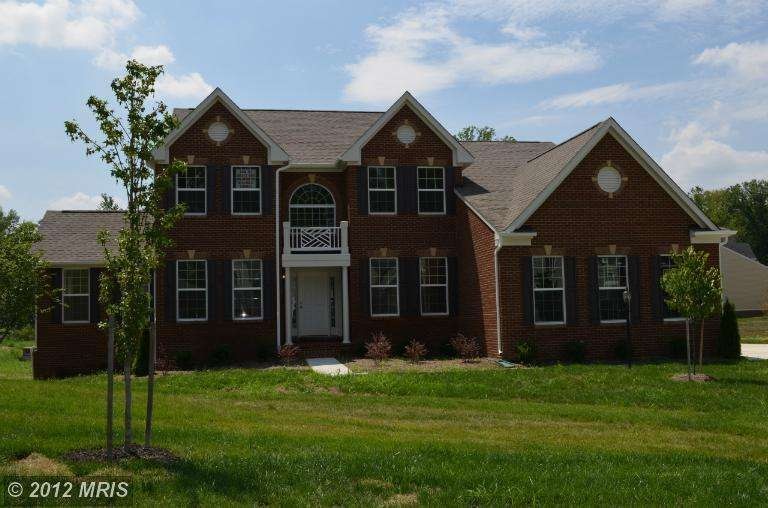 217 Garden Gate Ln, Upper Marlboro, MD 20774 - photo 1