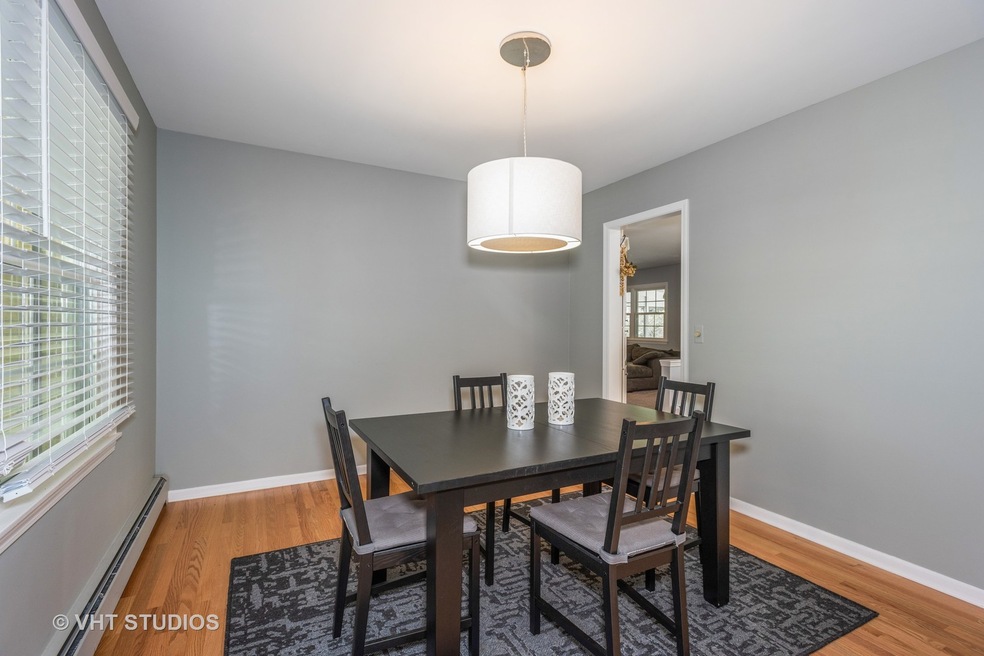 504 Woodland Hills Rd, Batavia, IL 60510 - photo 1