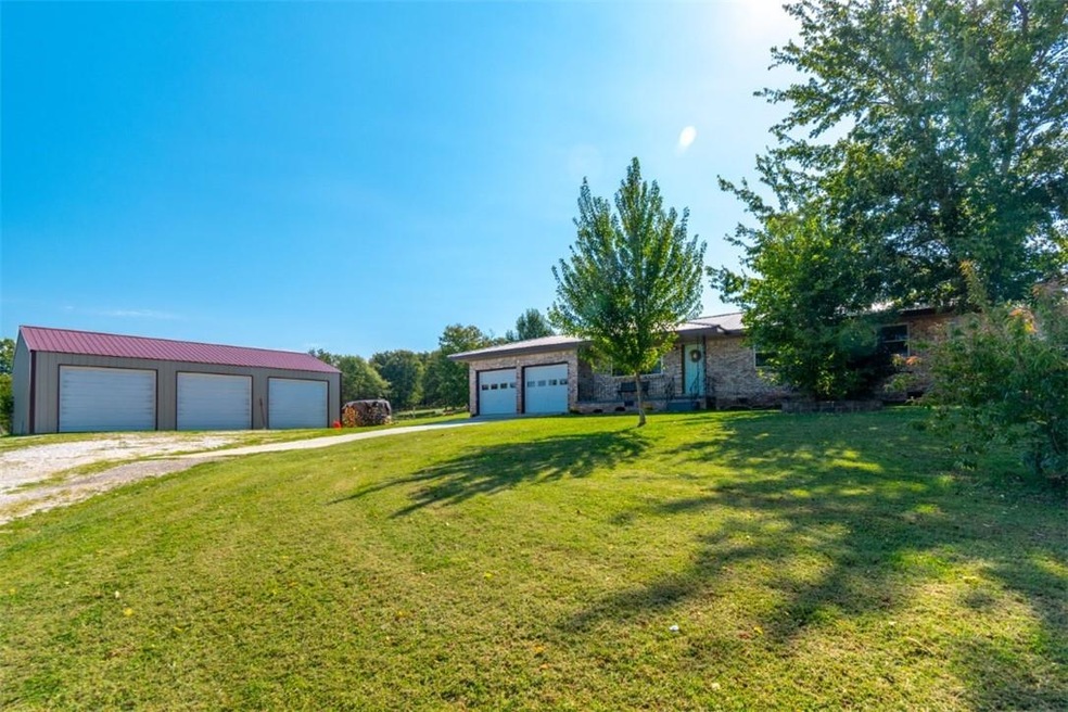 16025 Frank James Rd, Fayetteville, AR 72701 - photo 1