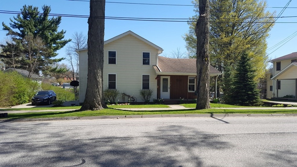 110 Maple Dr, Edinboro, PA 16412 - photo 1