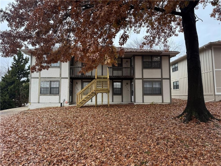 9108 E 85th St, Raytown, MO 64138 - photo 1