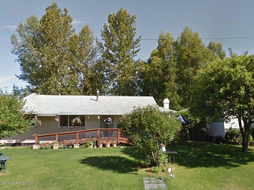 6043 E 22nd