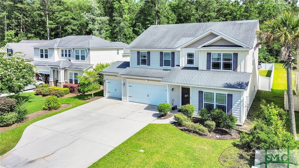 What a great property at the end of a cul de sac.