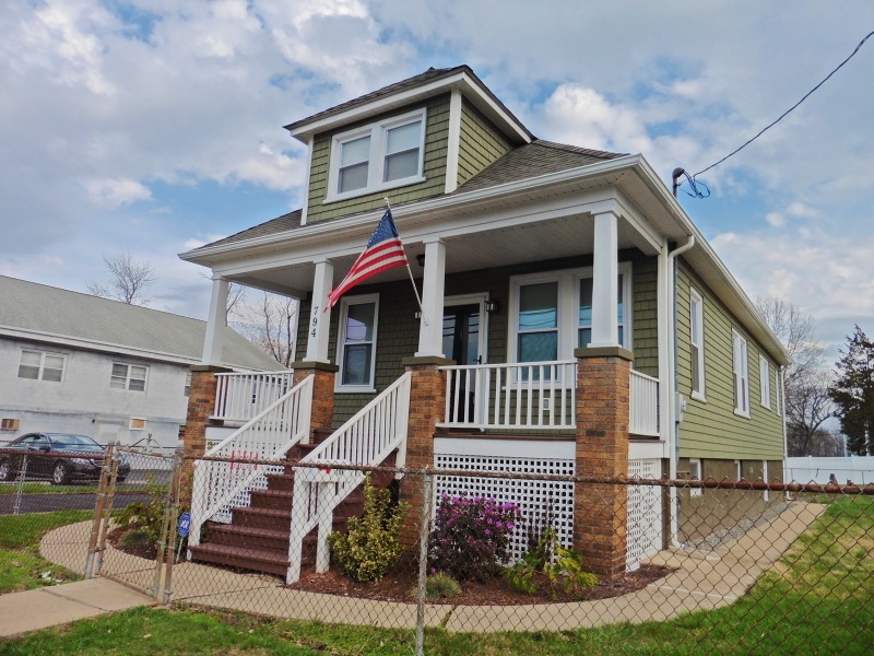 794 Hamilton St, Somerset, NJ 08873 - photo 1