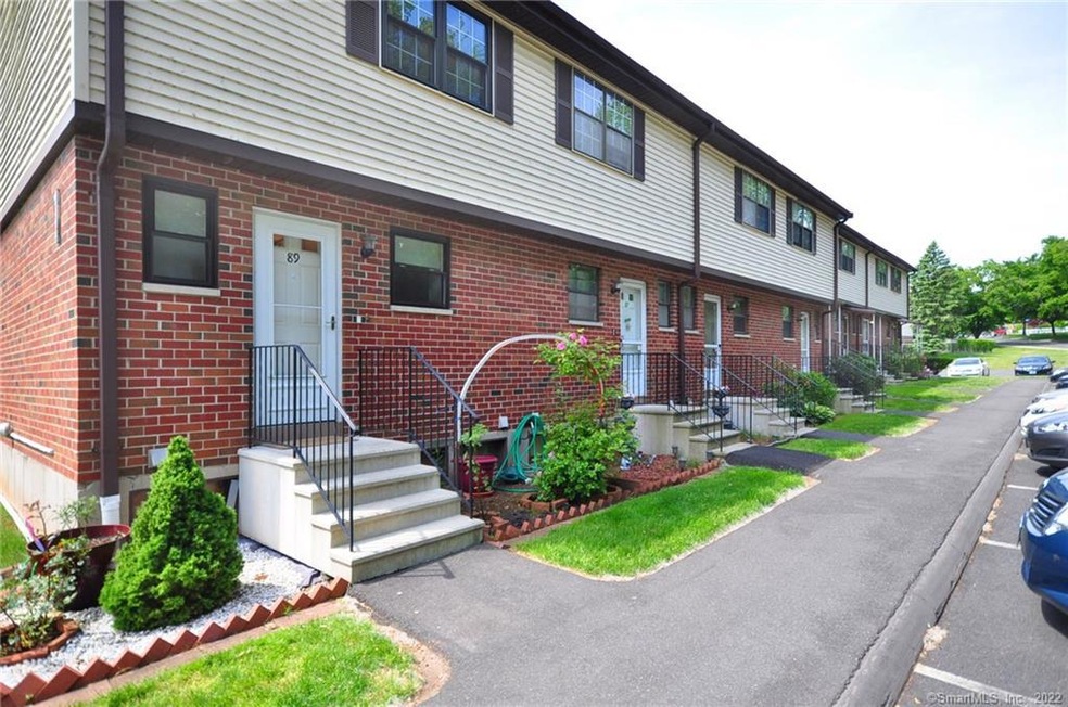 89 Hampton Ct, Newington, CT 06111 - photo 1