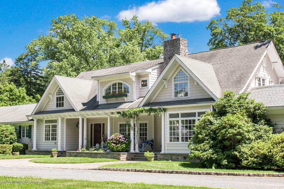 5 Tulip Tree Ln Rumson NJ-large-067-002-
