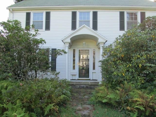 889 Stratfield Rd, Fairfield, CT 06825 - photo 1
