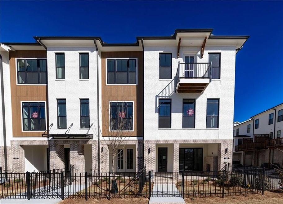 Welcome to 362 Olmstead Way ** END UNIT** WITH 2 FIREPLACES