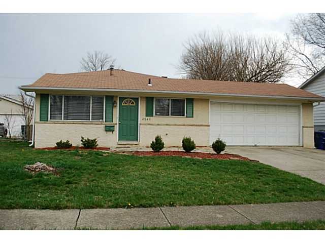 4840 Bromsgrove Ct, Columbus, OH 43232 - photo 1