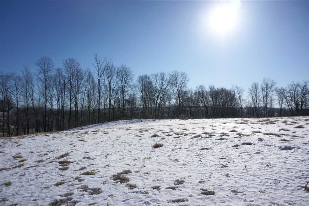 0 Crosby unit 4 4679743, Fairfax, VT 05454 - photo 1